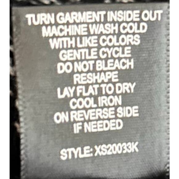 Women’s Black White Meowy Christmas Cat Pullover Sweater Snowflakes Size XL - Picture 5 of 5